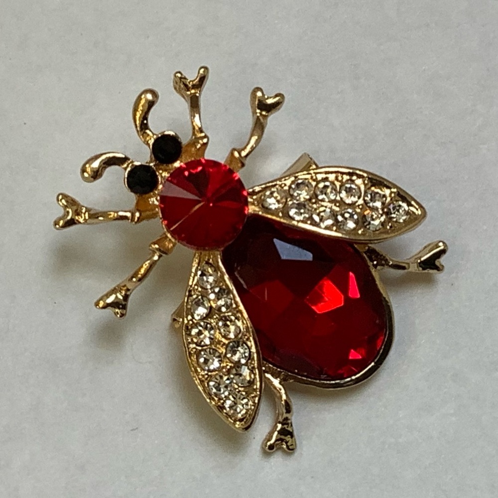 Red and Gold Flying Insect Brooch - Picture 3 of 8